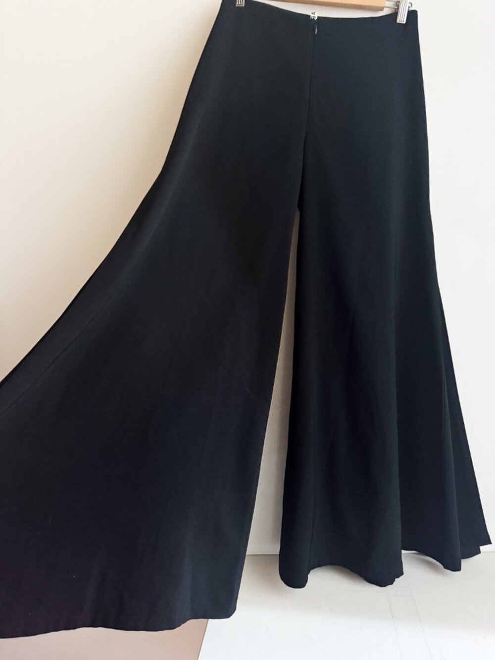 Vintage 90s BEBE Made in France Low Rise Palazzo Pants w Side Slits Black S - Picture 4 of 10